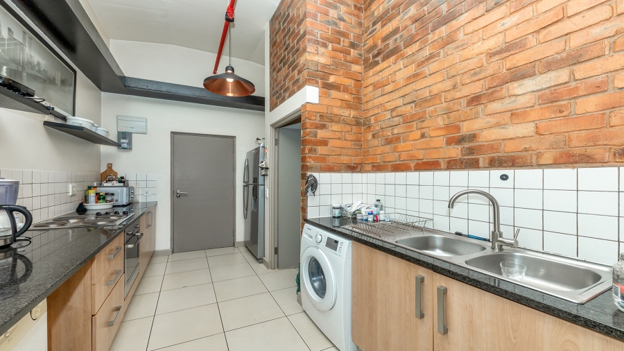 To Let 1 Bedroom Property for Rent in Woodstock Western Cape